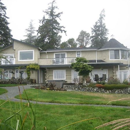 The Lodge At Weir'S Beach Metchosin Bagian luar foto