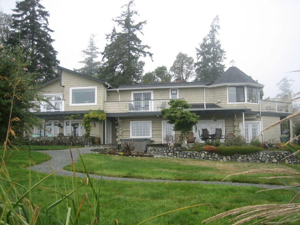 The Lodge At Weir'S Beach Metchosin Bagian luar foto
