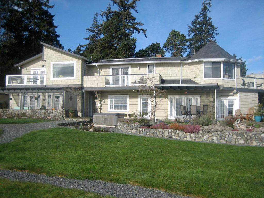 The Lodge At Weir'S Beach Metchosin Bagian luar foto