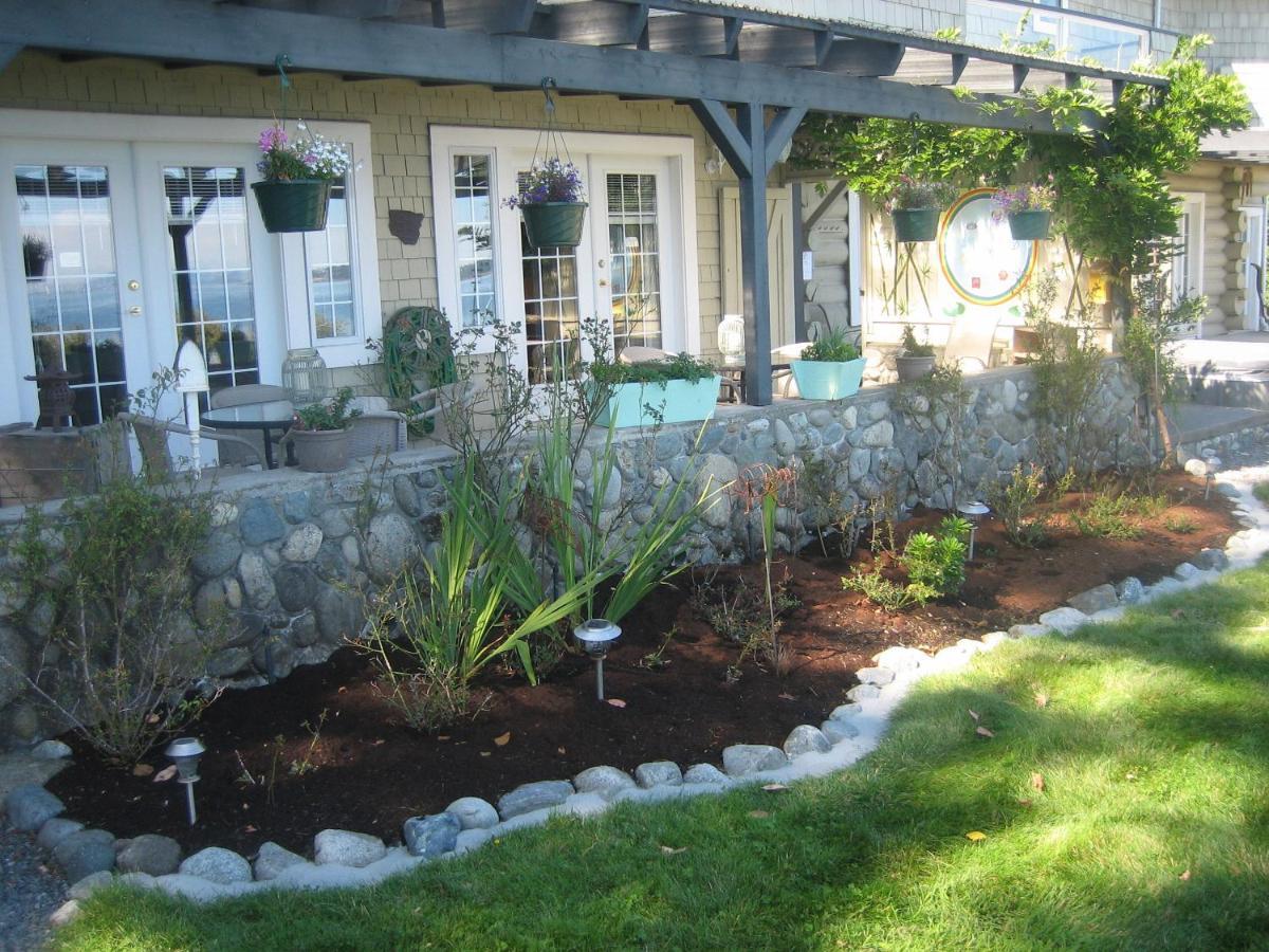 The Lodge At Weir'S Beach Metchosin Bagian luar foto